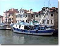A 6 miglia da  Porto Levante .....